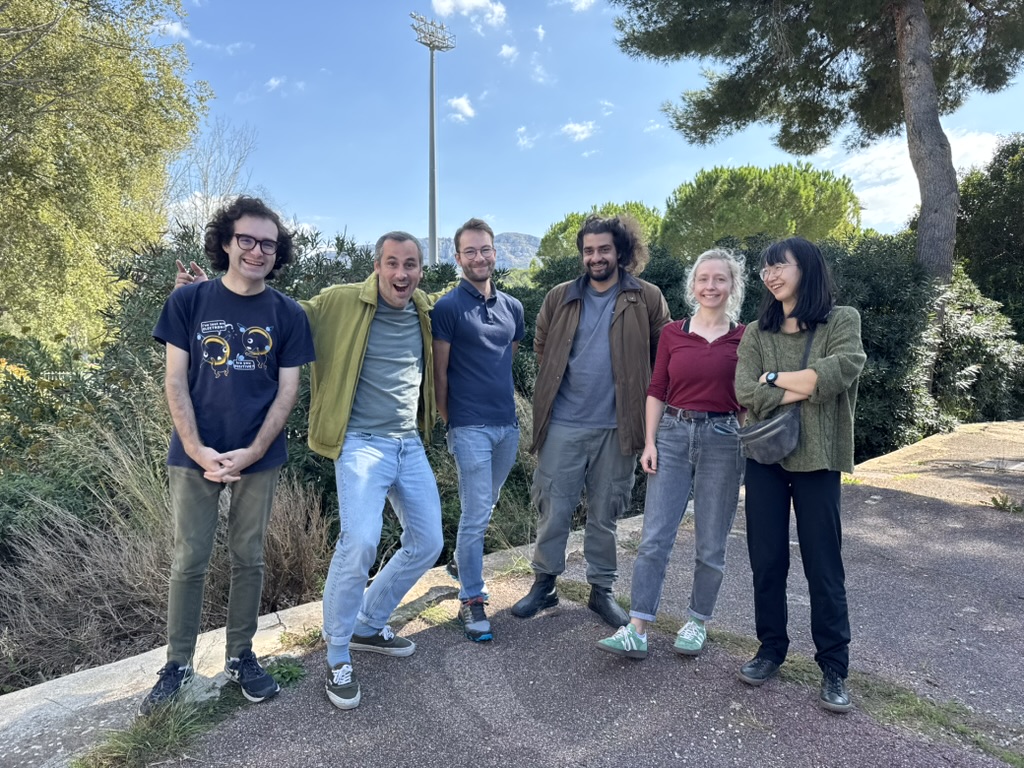 Lab lunch in the sun